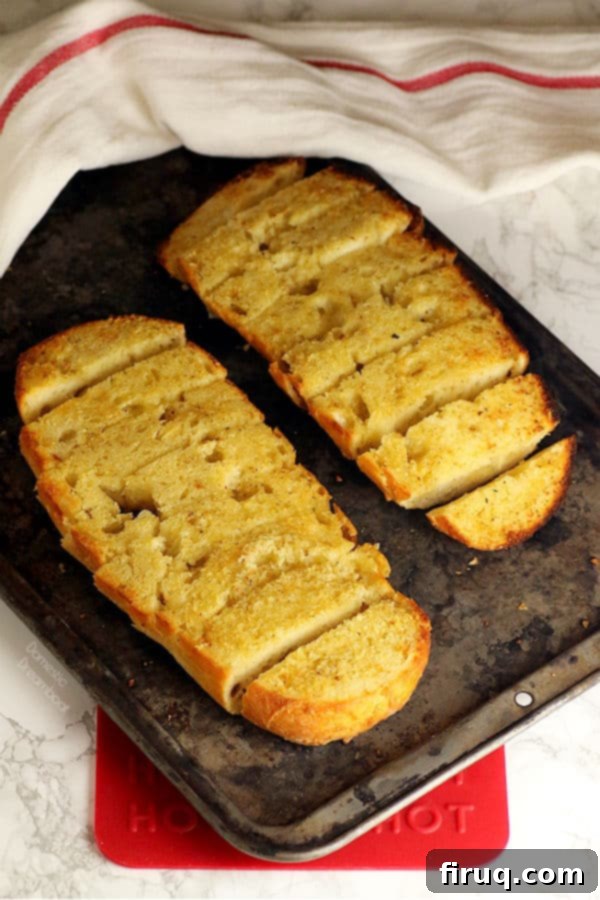 Homemade Garlic Bread Perfection 3 Best Ever Garlic Bread - Domestic Dreamboat #garlicbread #vegetarian #garlic