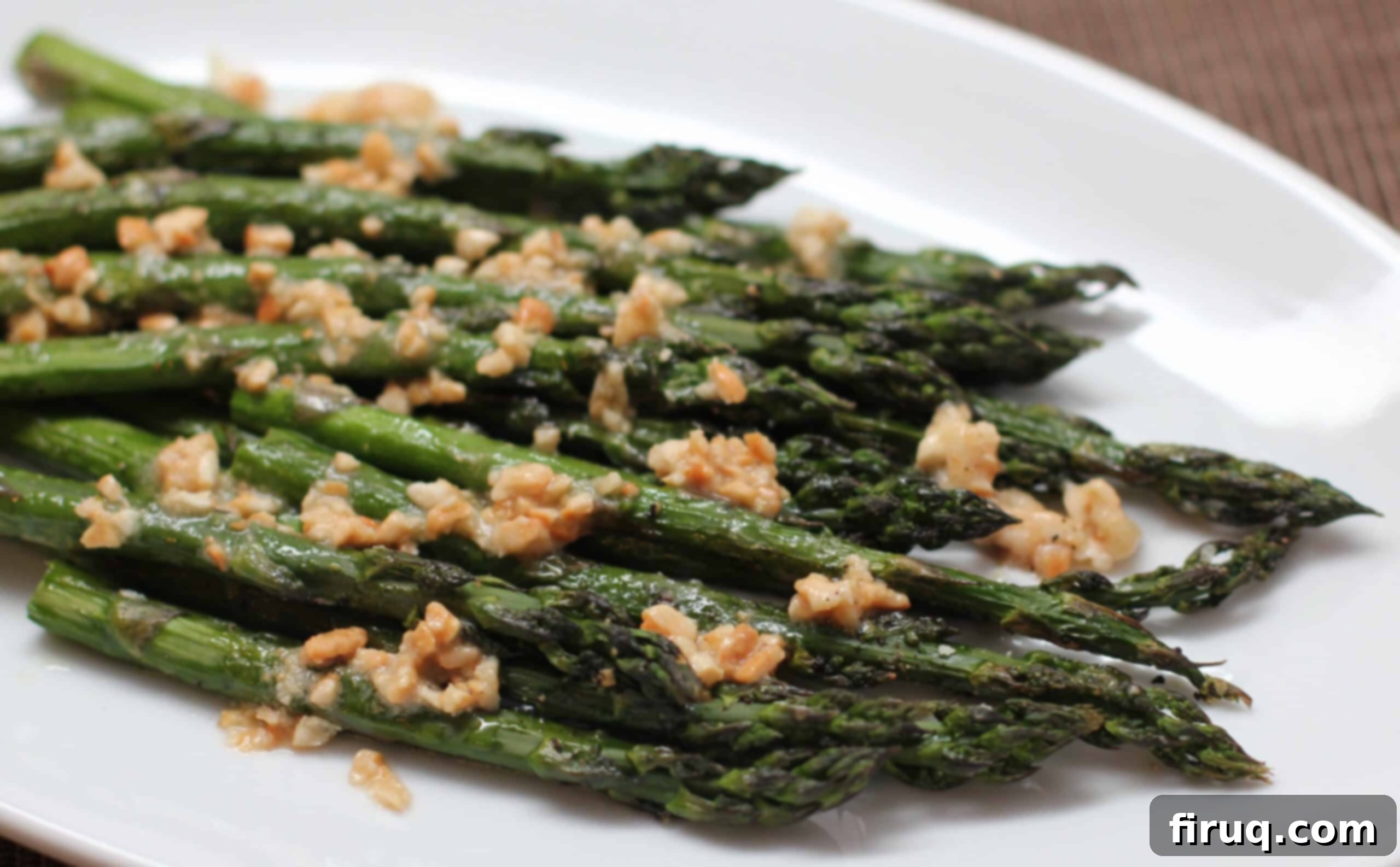 Golden Roasted Asparagus with Cashew Cream 1 featured 1088