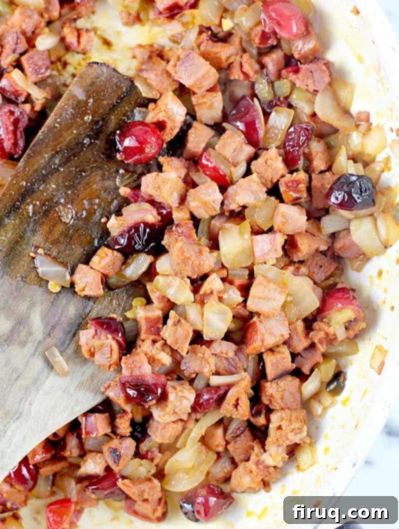Bold Cranberry Chorizo Macaroni and Cheese 4 Cranberry Chorizo Macaroni and Cheese